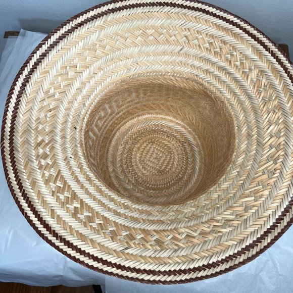 Detailed Straw Hat - Picture 2 of 5